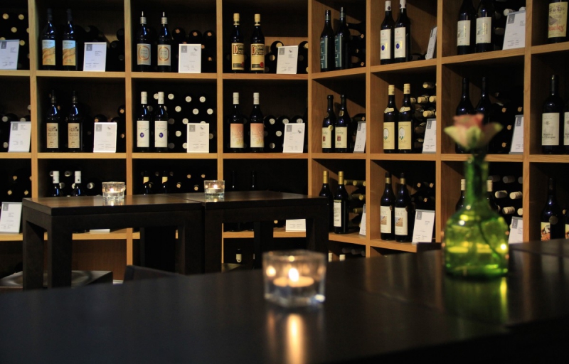vitrine-FAYENCE-min_wine_vinorama_wine_bottle_cellar_red_wine_wines_storage_wine_rack-1077047